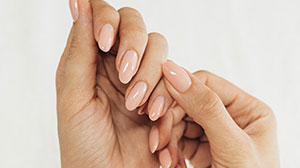 pose vernis mains